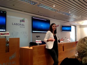 carolina pérez, presidenta AED, presentación, networking, innovación, aprender, conectar, compartir, mujeres profesionales, progreso, negocios,