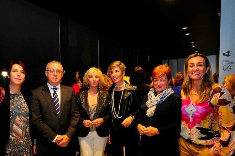 Coctel de Navidad 2015 empresarias y directivas de Bizkaia, Carolina Pérez Toledo, María Caballero, Isabel Iturbe, Matilde Elexpuru
