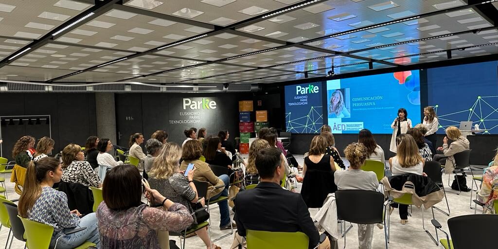 networking organizado por AED